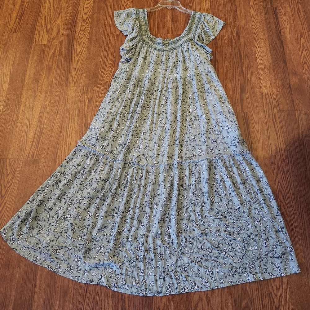 Easel Sage Green Floral Maxi Dress